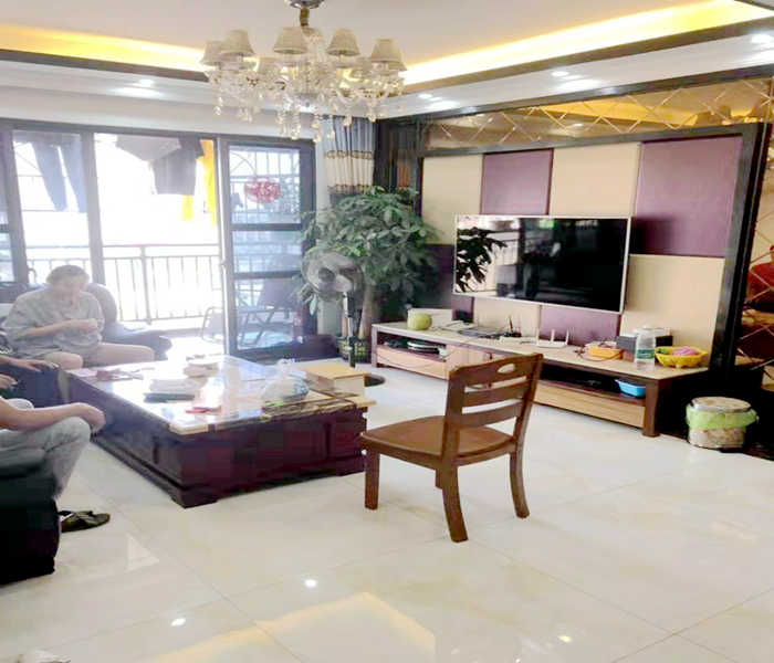 龍華小產權網:金湖雅苑4棟花園小區房,離地鐵300米